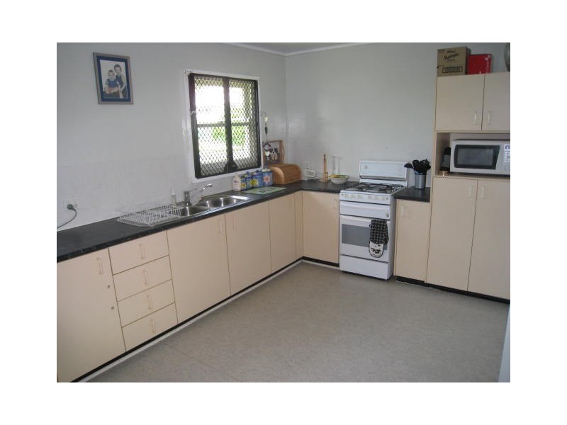 16 Madison Street, Woodridge QLD 4114