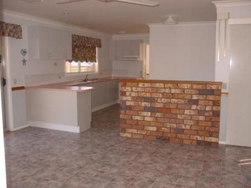 41 Coleman Crescent, Springwood QLD 4127