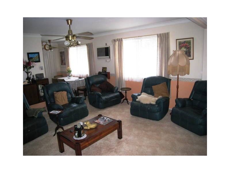 104 Jacaranda Avenue, Logan Central QLD 4114