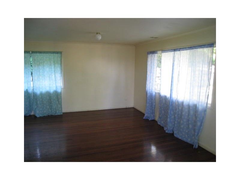 6 Perth Street, Kingston QLD 4114