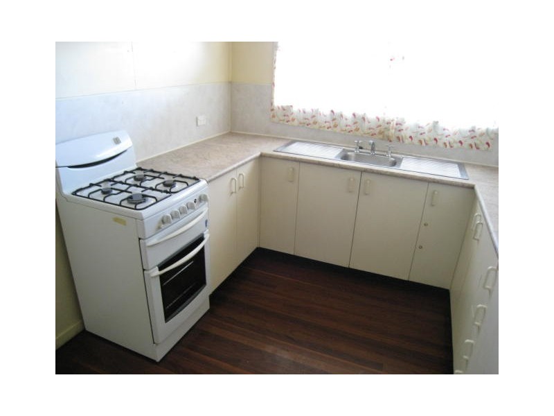 6 Perth Street, Kingston QLD 4114