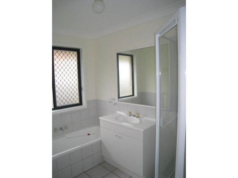 297 Third Avenue, Kingston QLD 4114