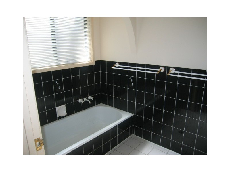 20 Jasmine Crescent, Shailer Park QLD 4128