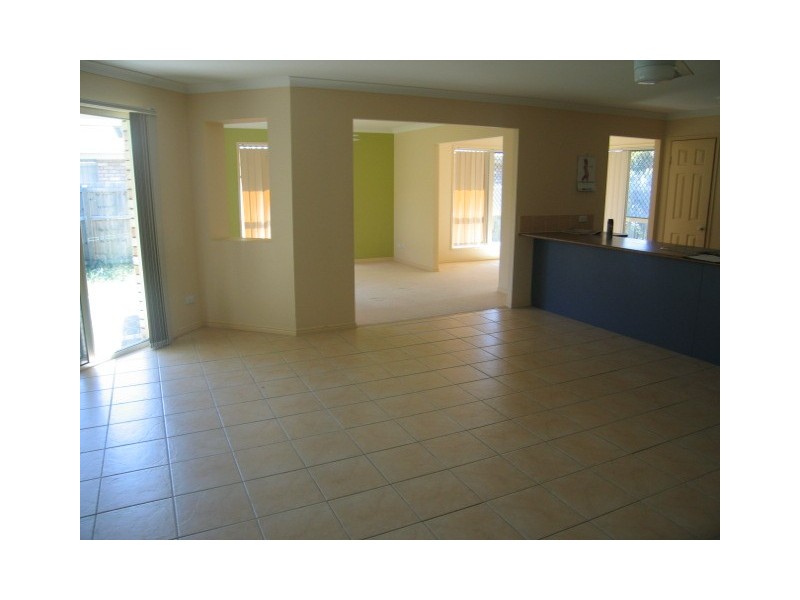 16 Kanangra Place, Parkinson QLD 4115