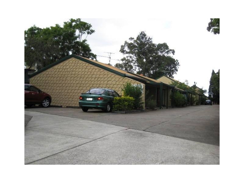 2/65 North Road, Woodridge QLD 4114