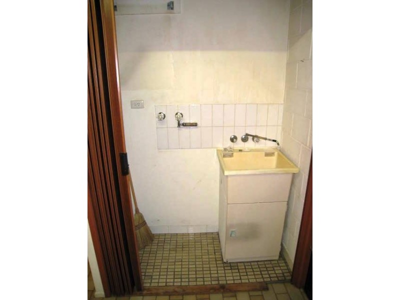 2/65 North Road, Woodridge QLD 4114