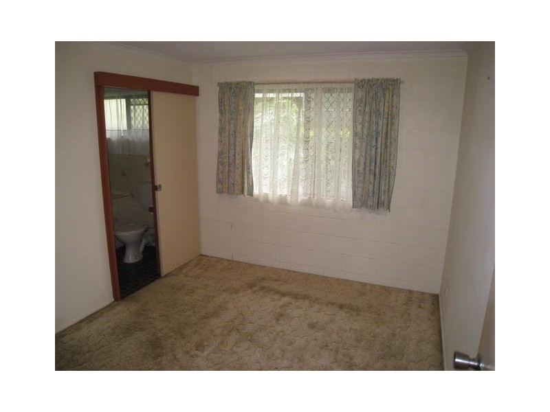 2/65 North Road, Woodridge QLD 4114