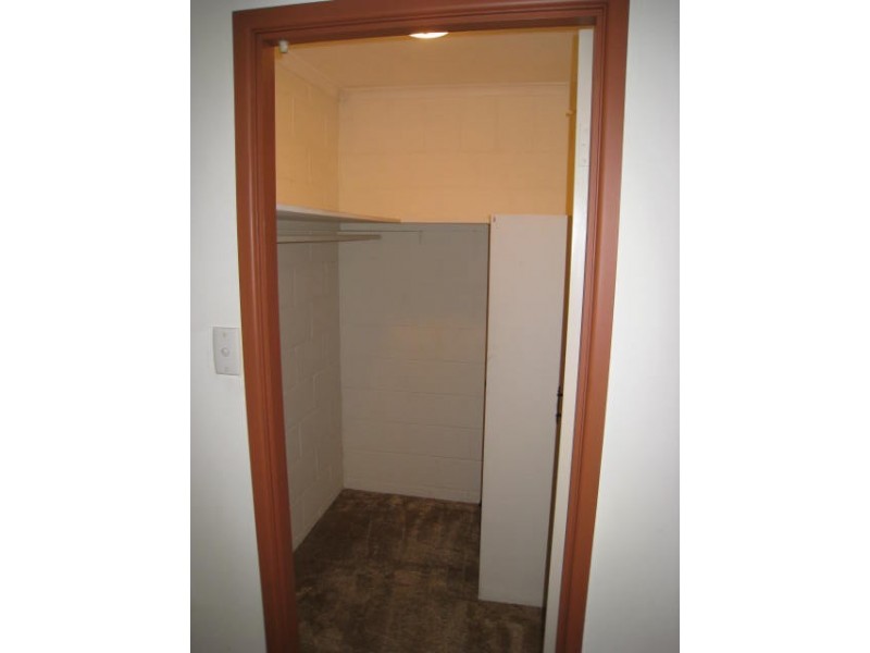 2/65 North Road, Woodridge QLD 4114