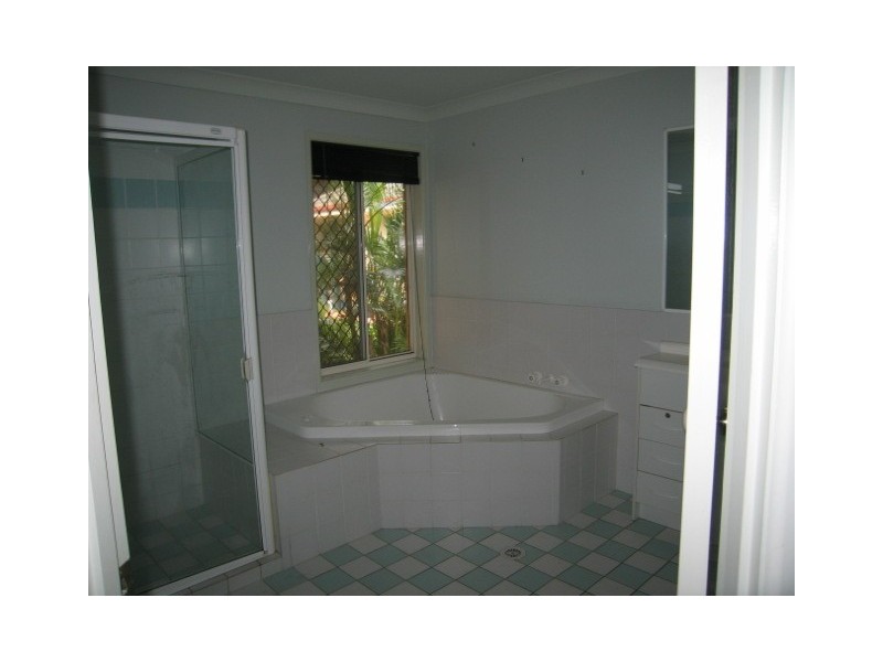 29  Greenlaw Place, Eight Mile Plains QLD 4113