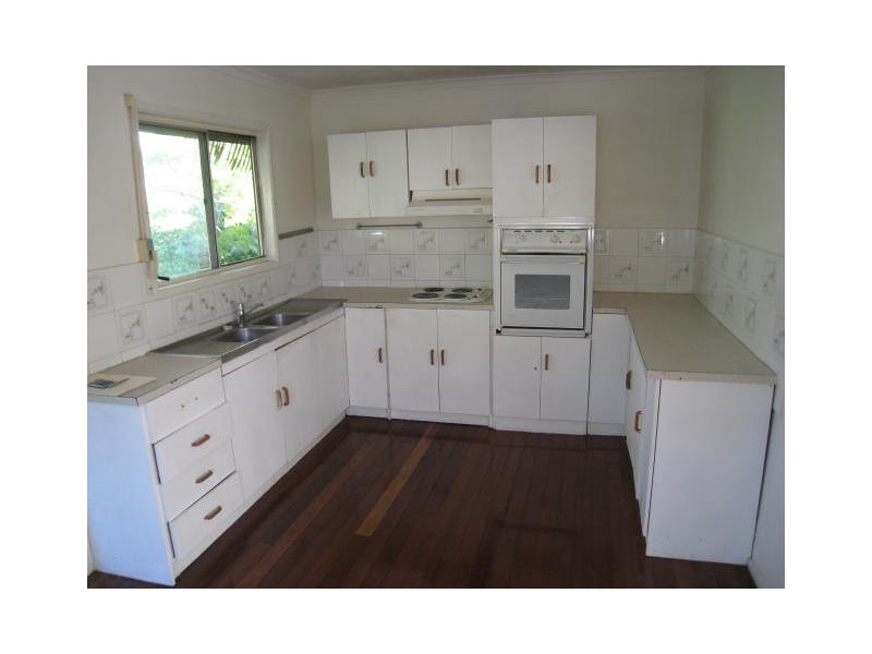 8 Ellen Street, Kingston QLD 4114