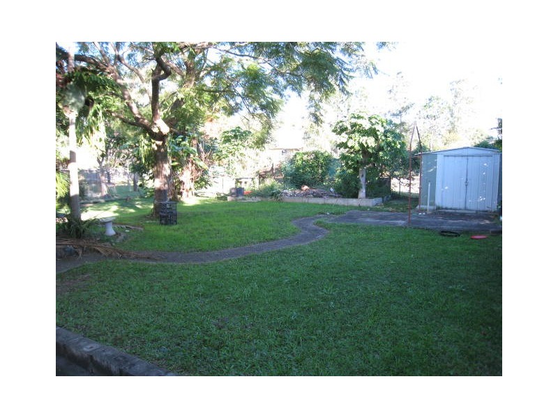 8 Ellen Street, Kingston QLD 4114