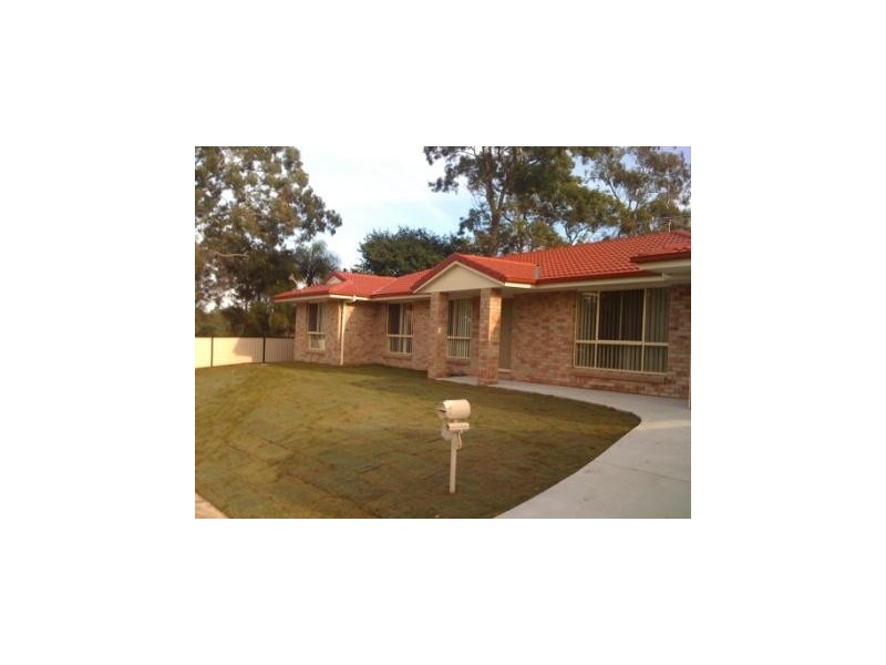 7 Hilltop Street, Loganlea QLD 4131