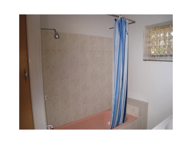 8 Arthur Street, Woodridge QLD 4114