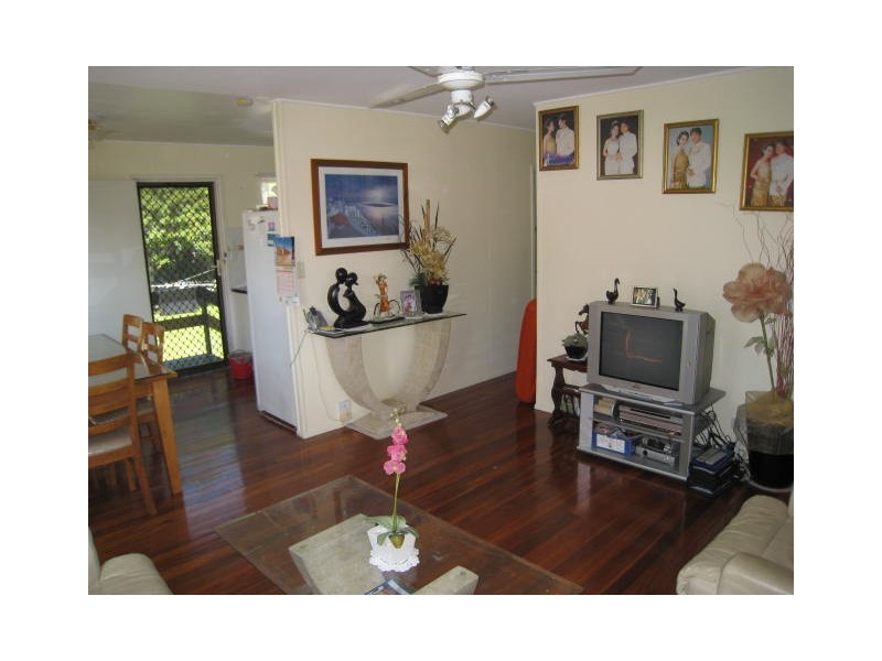 147 Jacaranda Avenue, Kingston QLD 4114