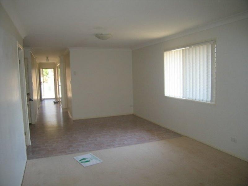 19 Lyrebird Street, Loganlea QLD 4131