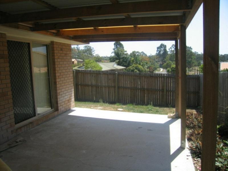 19 Lyrebird Street, Loganlea QLD 4131