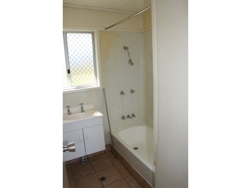 58 Queens Road, Kingston QLD 4114