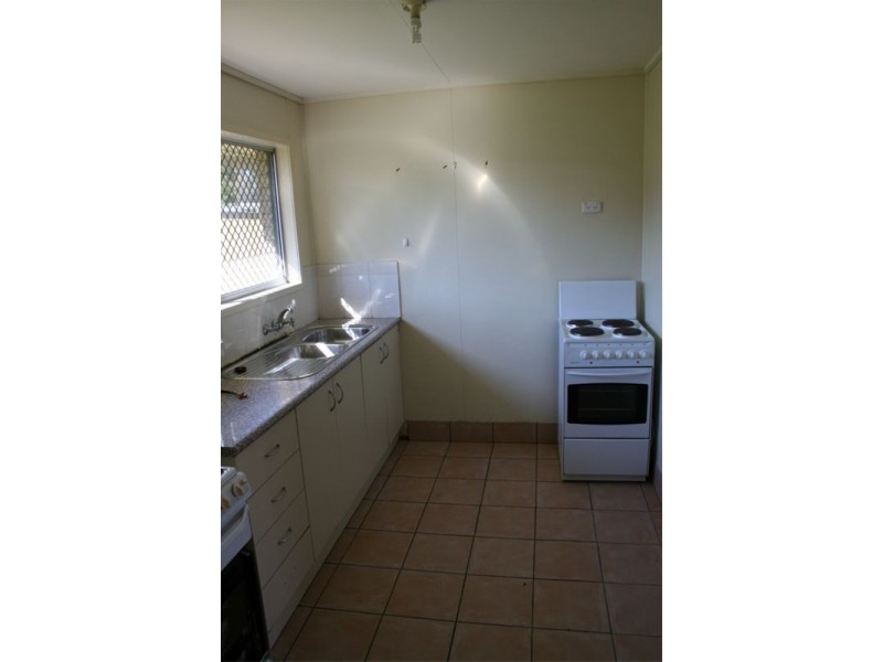 58 Queens Road, Kingston QLD 4114