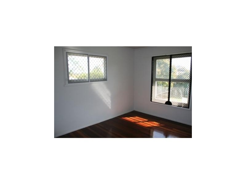 27 Madison Street, Woodridge QLD 4114