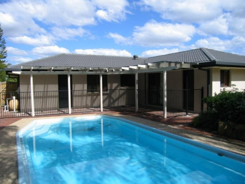 46 Caloola Drive, Springwood QLD 4127