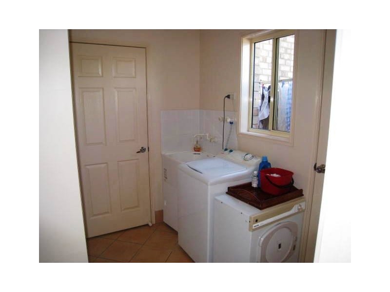 Regents Park QLD 4118