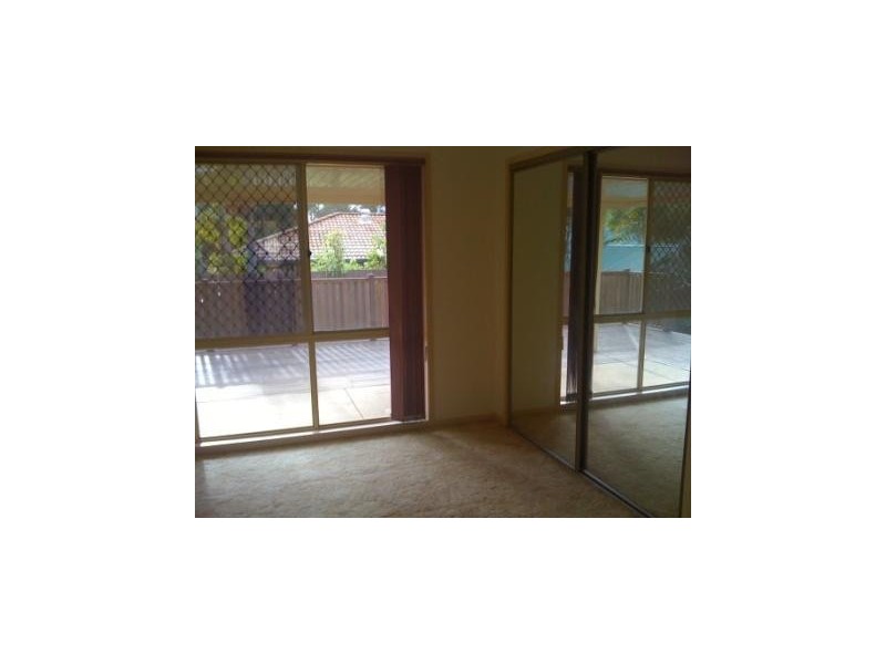 8 Warren Court, Loganlea QLD 4131