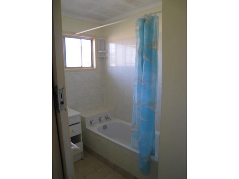 2 Kingston Court, Kingston QLD 4114