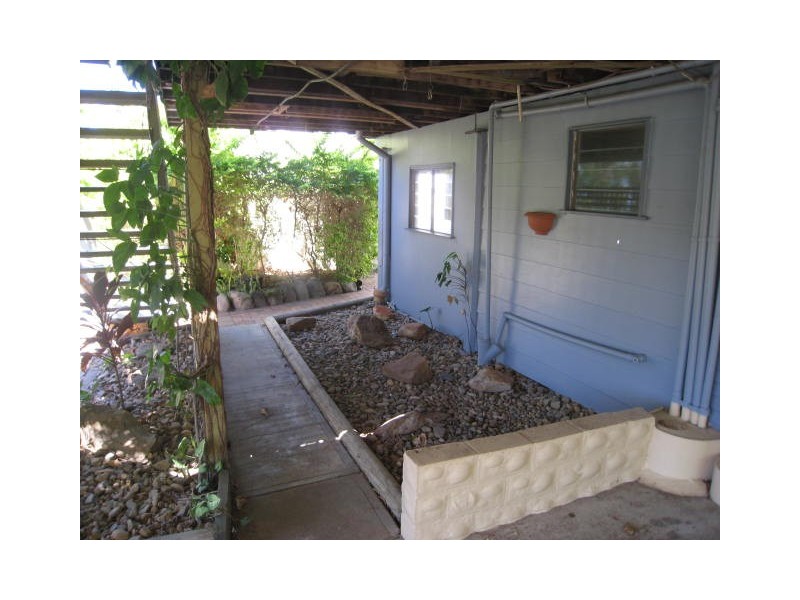 8 Primose Street, Logan Central QLD 4114