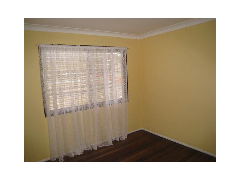 8 Perth Street, Kingston QLD 4114