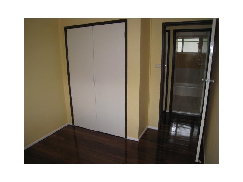 8 Perth Street, Kingston QLD 4114