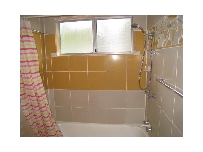 8 Perth Street, Kingston QLD 4114