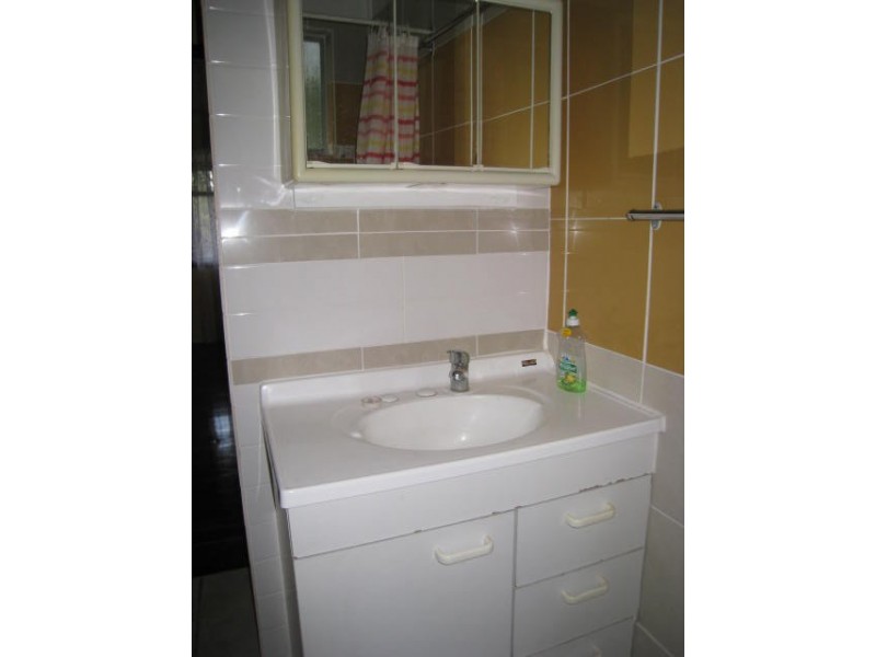 8 Perth Street, Kingston QLD 4114