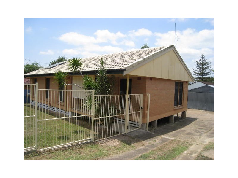 11 Fleur Street, Woodridge QLD 4114