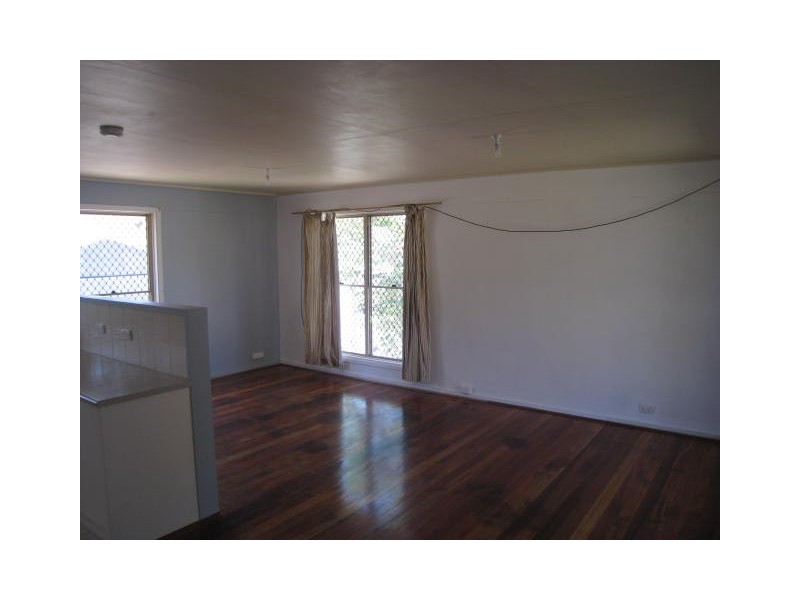 11 Fleur Street, Woodridge QLD 4114