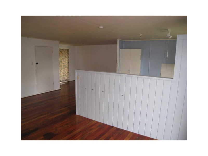 11 Fleur Street, Woodridge QLD 4114