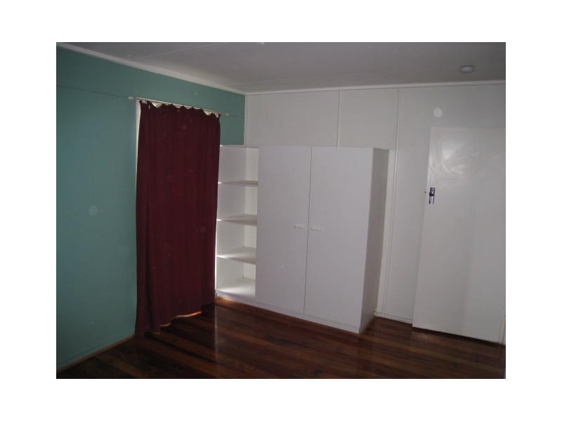 11 Fleur Street, Woodridge QLD 4114