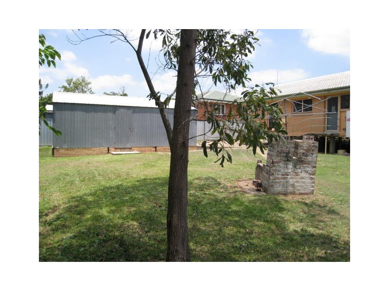 11 Fleur Street, Woodridge QLD 4114