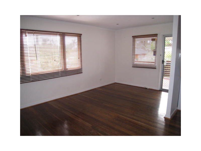 12 Frederick Street, Woodridge QLD 4114