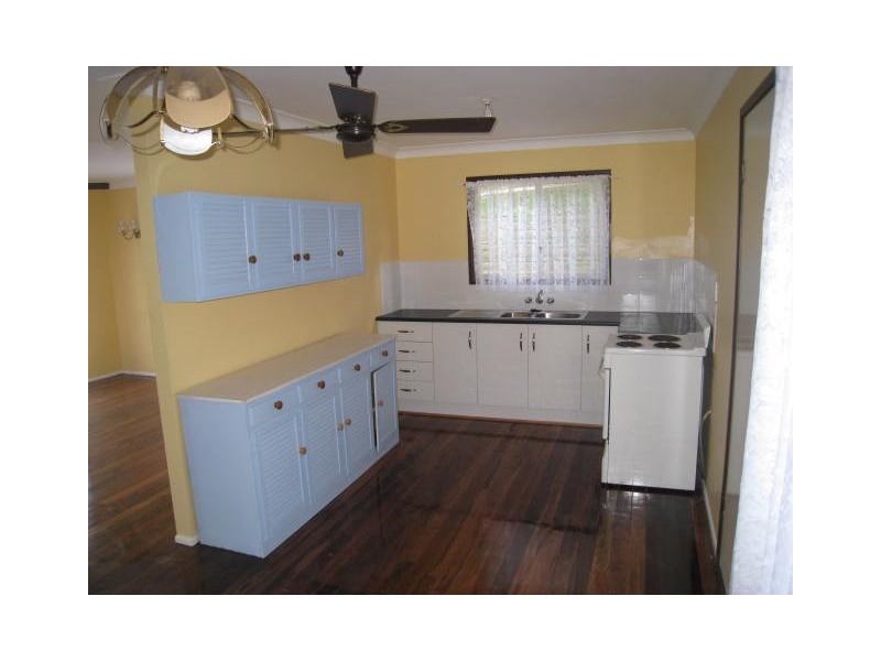 8 Perth Street, Kingston QLD 4114