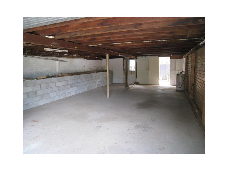 8 Perth Street, Kingston QLD 4114