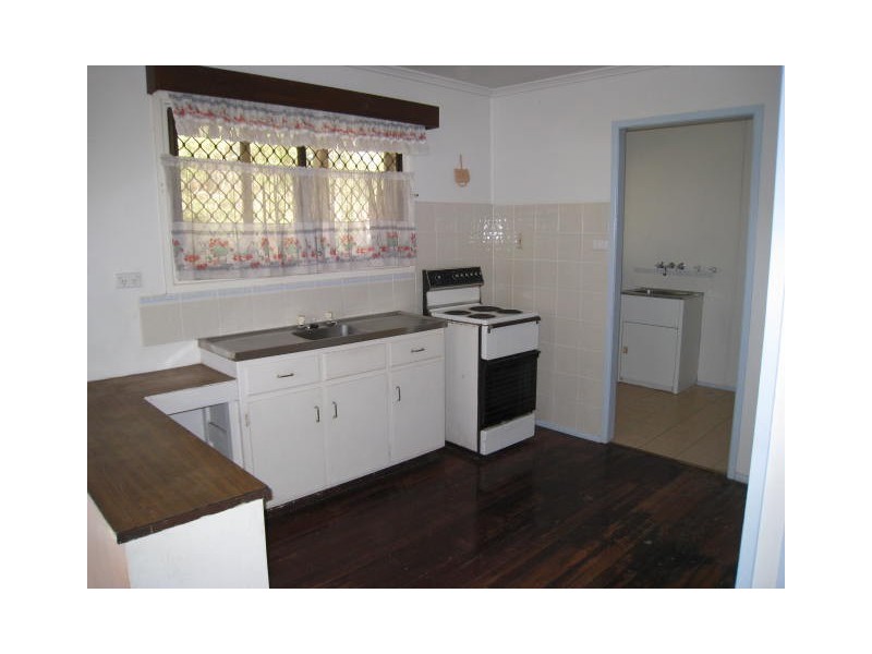 8 Arthur Street, Woodridge QLD 4114