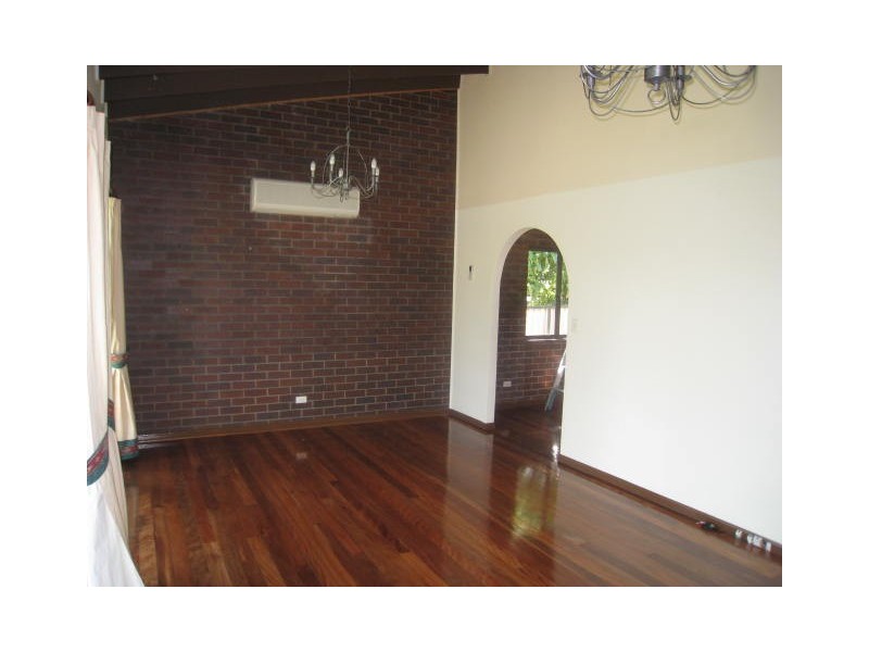 64 Paradise Road, Slacks Creek QLD 4127