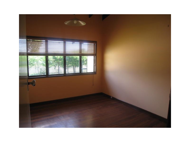 64 Paradise Road, Slacks Creek QLD 4127