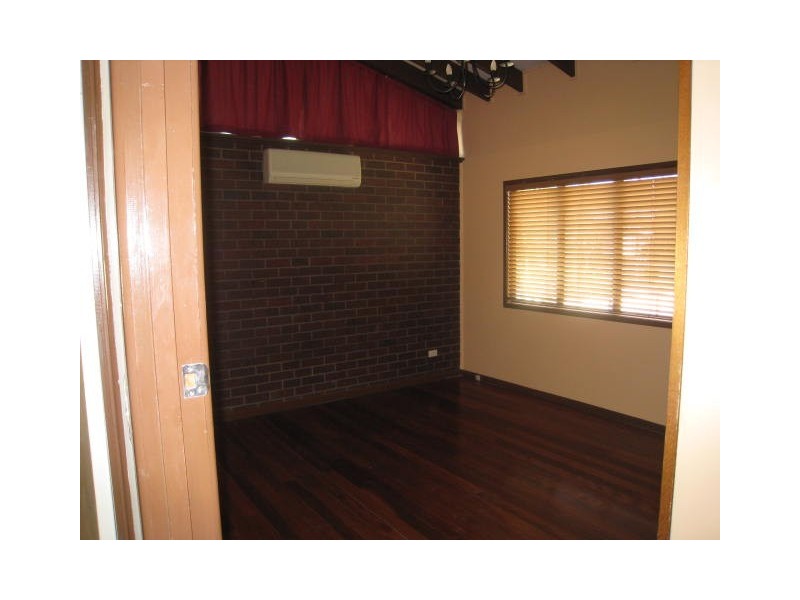 64 Paradise Road, Slacks Creek QLD 4127