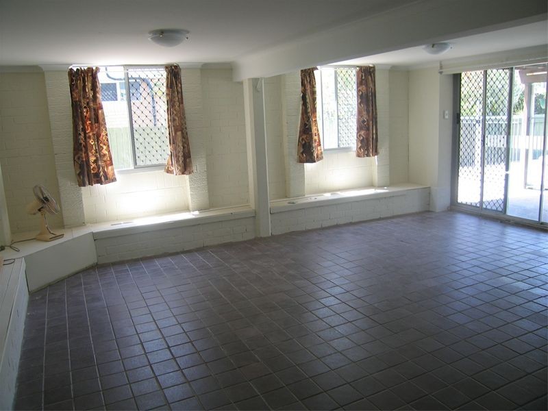 7 Chestnut Street, Logan Central QLD 4114