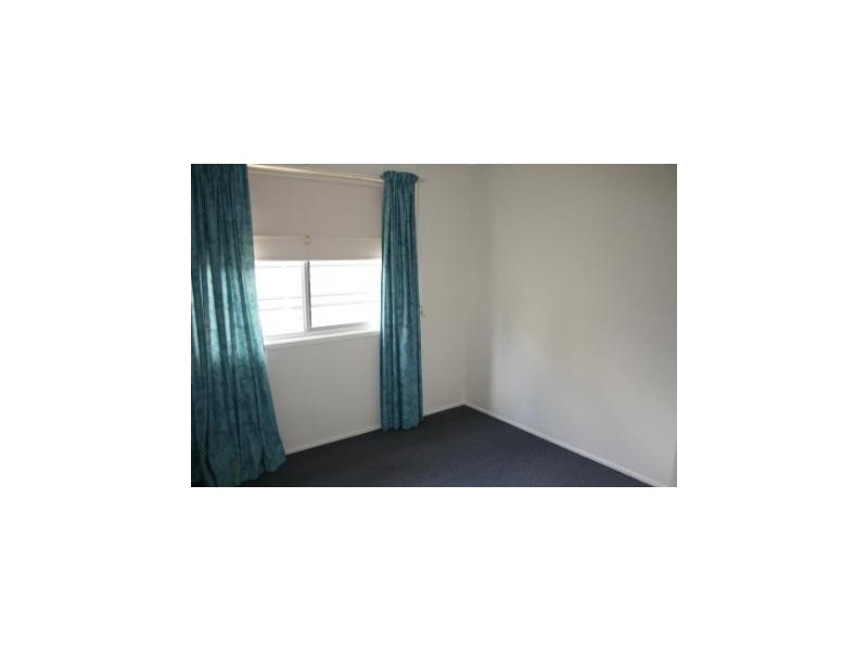 7 Garnett Street, Kingston QLD 4114