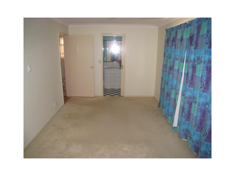 15 Buttercup Close, Meadowbrook QLD 4131