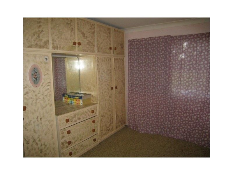 293 Third Avenue, Kingston QLD 4114