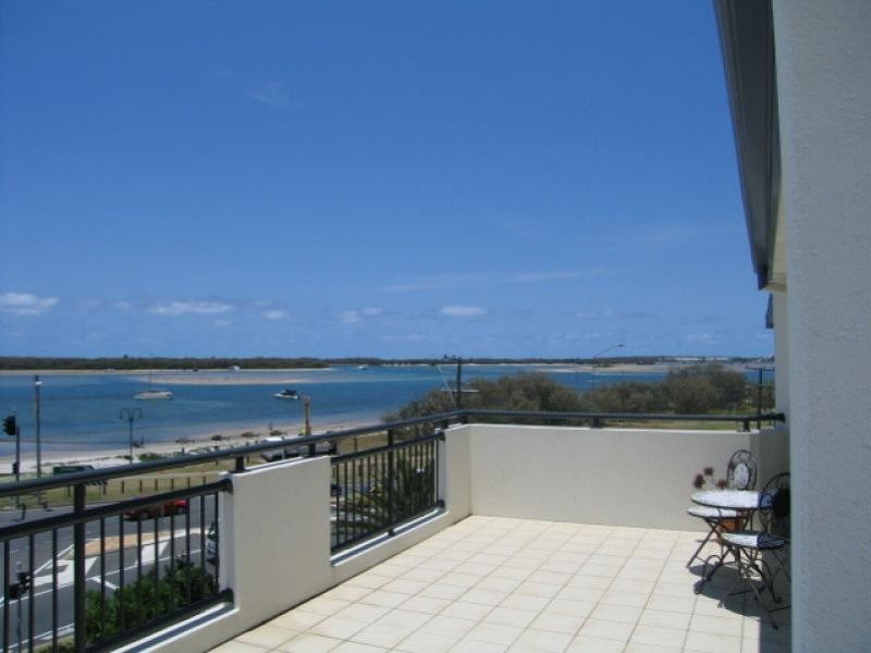 312/392 Marine Parade, Labrador QLD 4215