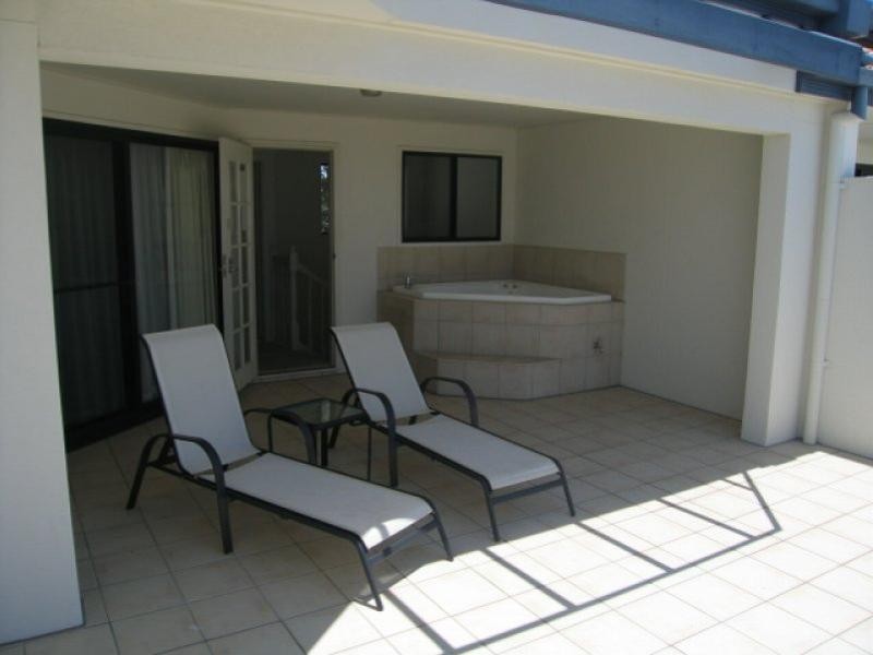 312/392 Marine Parade, Labrador QLD 4215